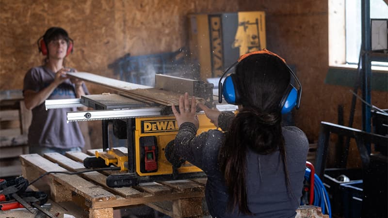 Solafrika Pole Chantier 1 Min