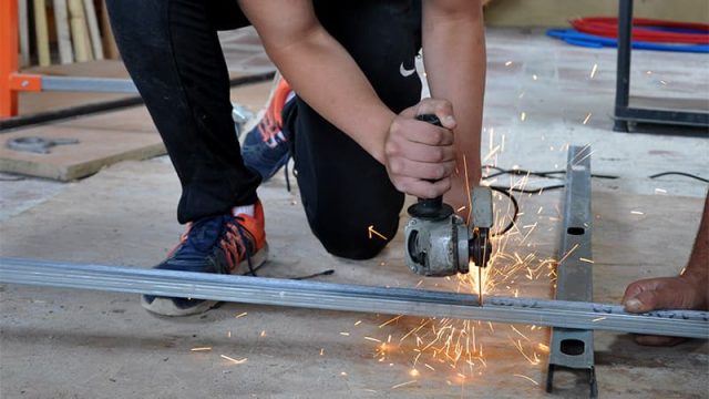 Solafrika Pole Chantier 8 Min